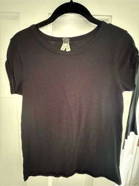 We The Free Women's Black Short Sleeve Scoop Tee